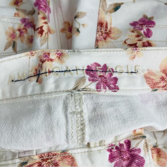 AEO cream pink floral cottagecore high waisted jean mom shorts 0 - Picture 4 of 5